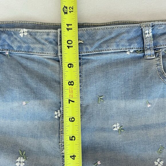 Thereabouts Big Girl Blue Denim Shorts Size 20.5 Plus (actual 36x6) Embroidered - Picture 10 of 12